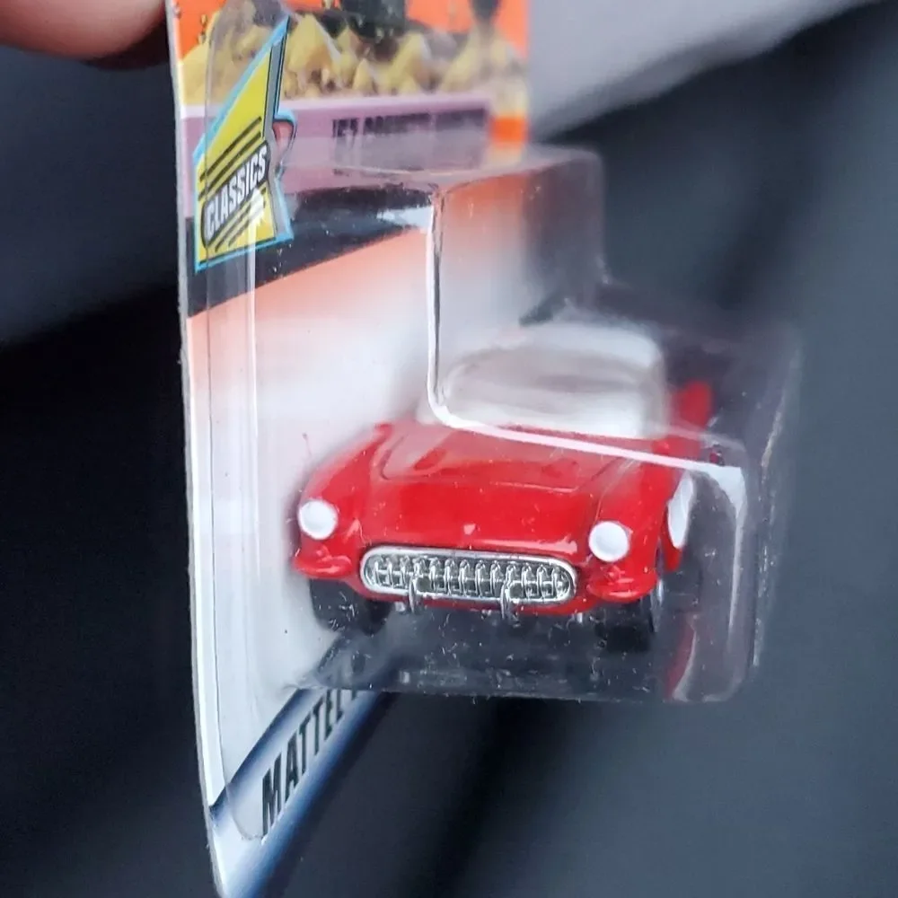 Matchbox 1957 Corvette Hardtop Car 36485  NIP